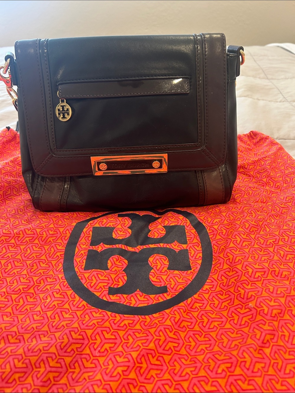 Tory Burch Black Leather Shoulder Bag with Gold Hardware